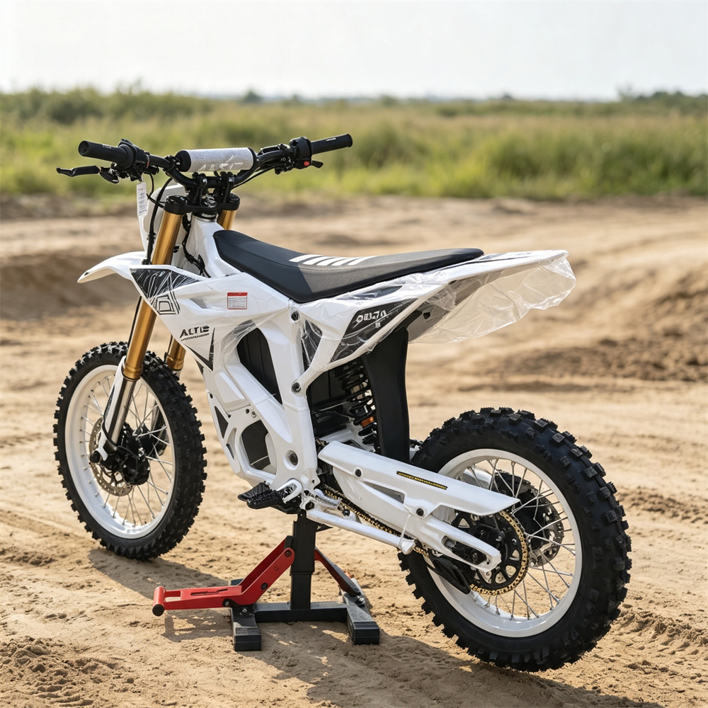 Outdoor Adventure And Travel - Motocicleta Altis Delta S Ghost para
