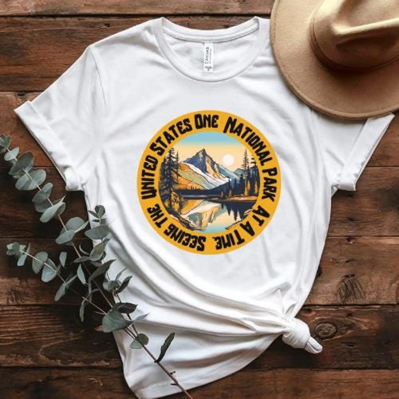Camiseta con la imagen de los  - Outdoor Adventure At reseña y precio